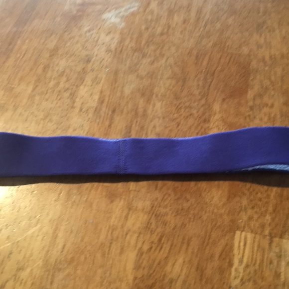 2 under amour headbands - Picture 6 of 7